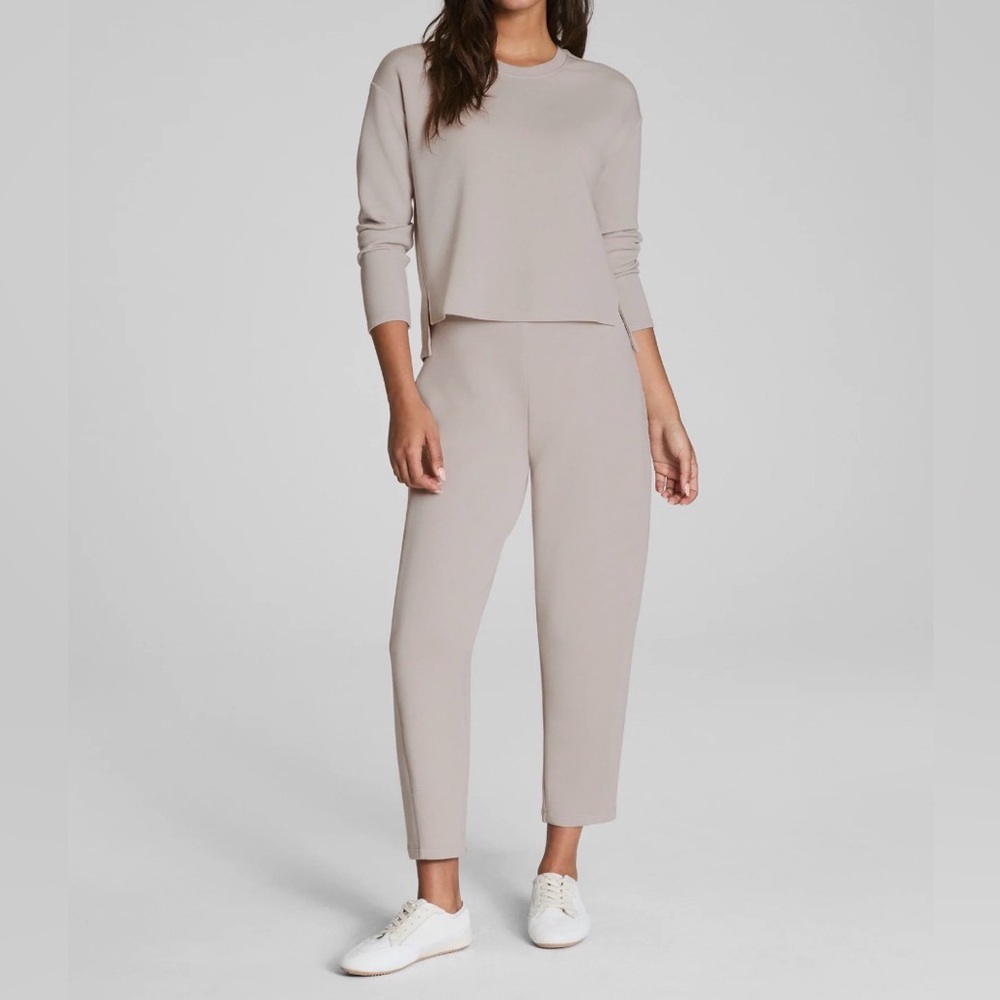 SPANX AirEssentials® Barrel Leg Pant | French Grey